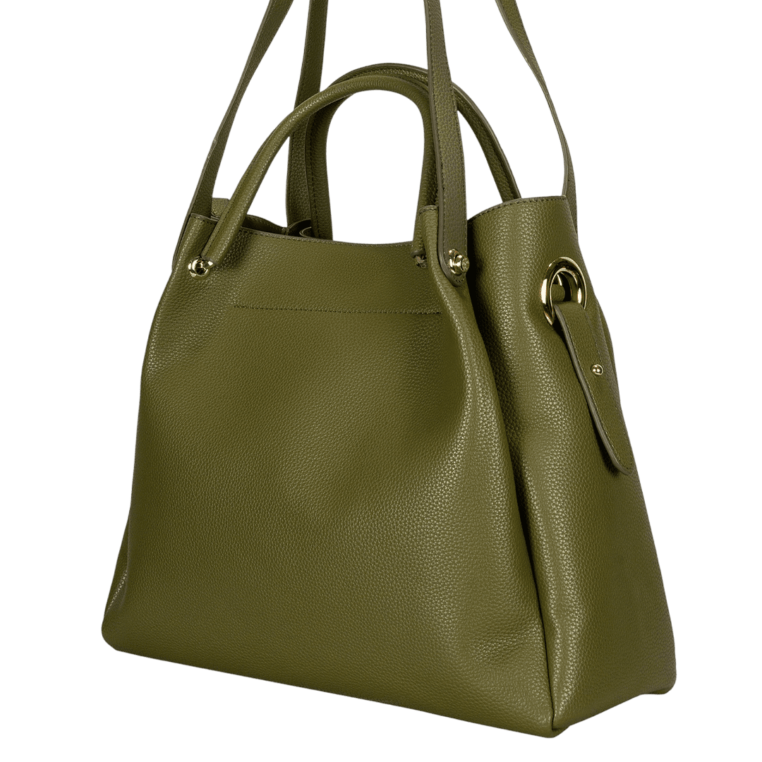 Green Room Carry 02